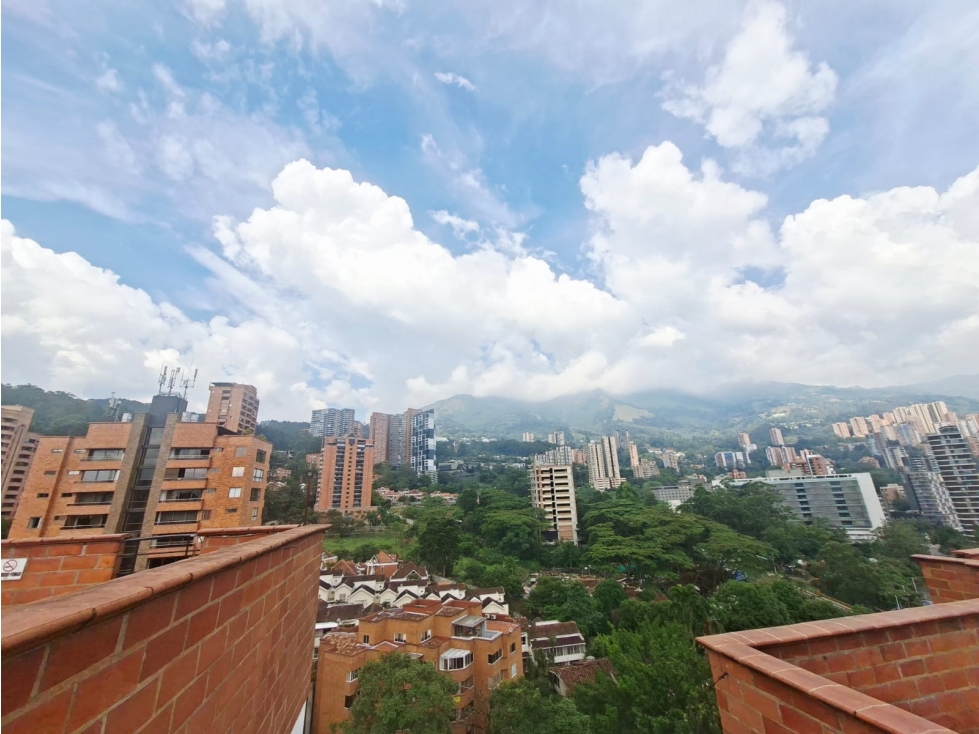 APARTAMENTO PARA LA VENTA EN POBLADO, CERCA A PALMAS Y CASTROPOL — foto 4
