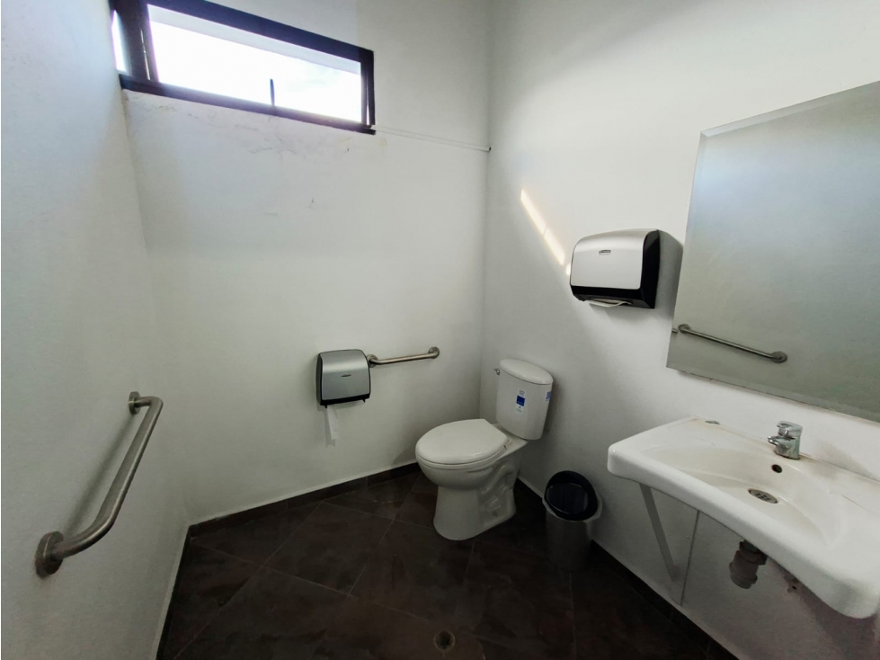 OFICINA EN ARRIENDO LLANOGRANDE — foto 3