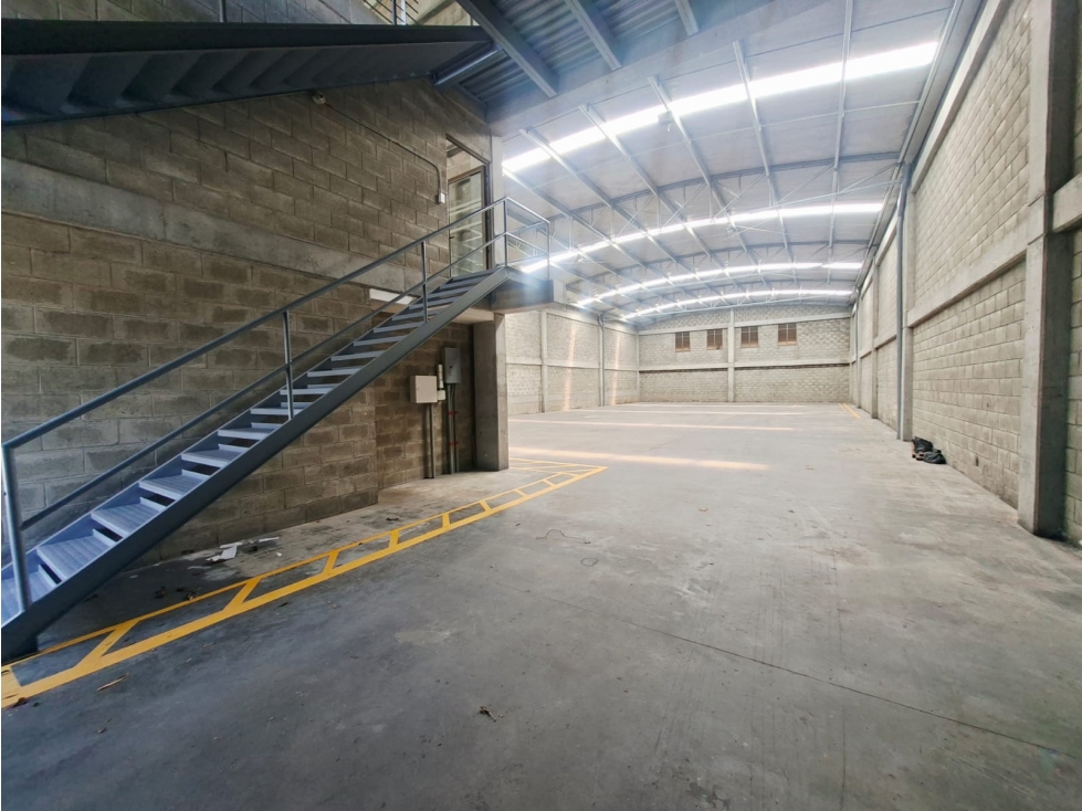 BODEGA EN ARRIENDO RIONEGRO - 2