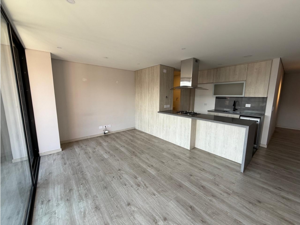Apartamento en arriendo Poblado Palmas TC LC 24 — foto 2