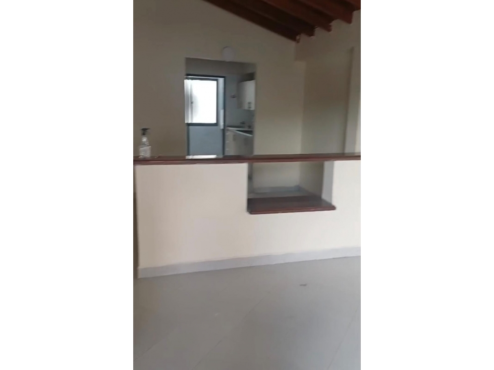 CASA EN ARRIENDO ALCALÁ CUARTO PISO — foto 2