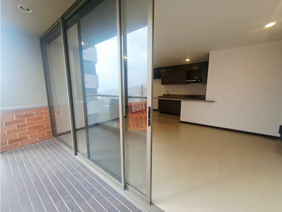 Apartamento en arriendo Poblado Palmas BY7