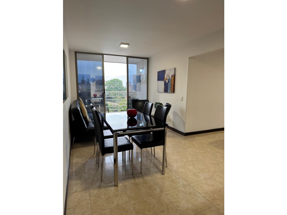 Apartamento en arriendo amoblado cerca a CC Santa Fé4 — foto 2
