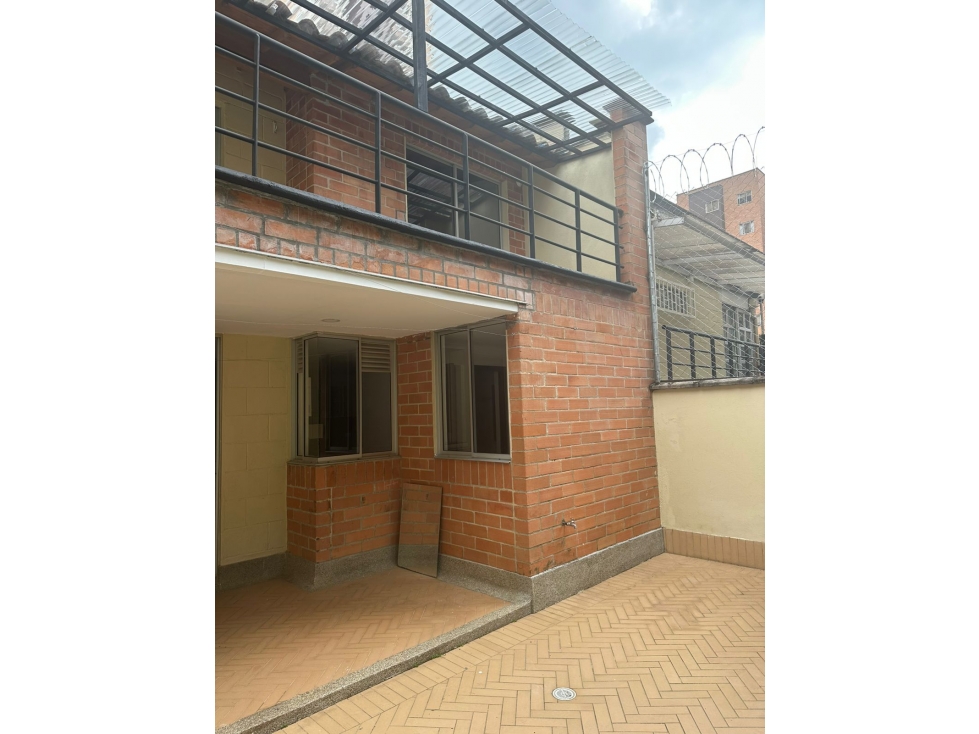 CASA EN ARRIENDO SABANETA UBICADA EN CONJUNTO RESIDENCIAL LA DOCTORA - 1