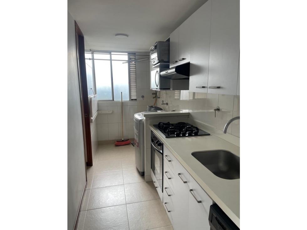 APARTAMENTO EN ARRIENDO AMOBLADO JUNTO A LA MILLA DE ORO LC — foto 3