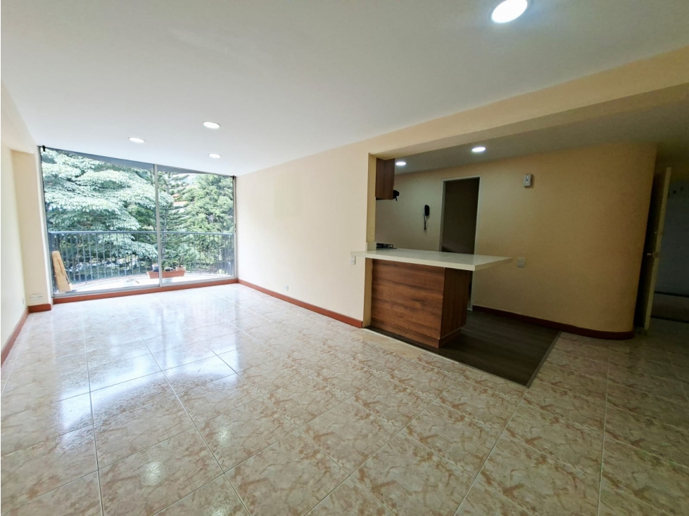 APARTAMENTO EN VENTA CERCA AL TESORO POBLADO VT — foto 3
