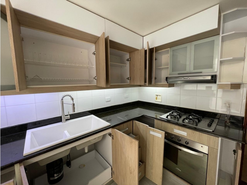 Casa en venta Envigado Loma de las Brujas Alto Valor CC — foto 4