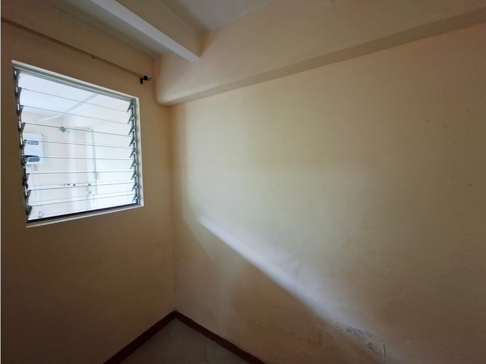 APARTAMENTO EN VENTA CERCA AL TESORO POBLADO VT — foto 4