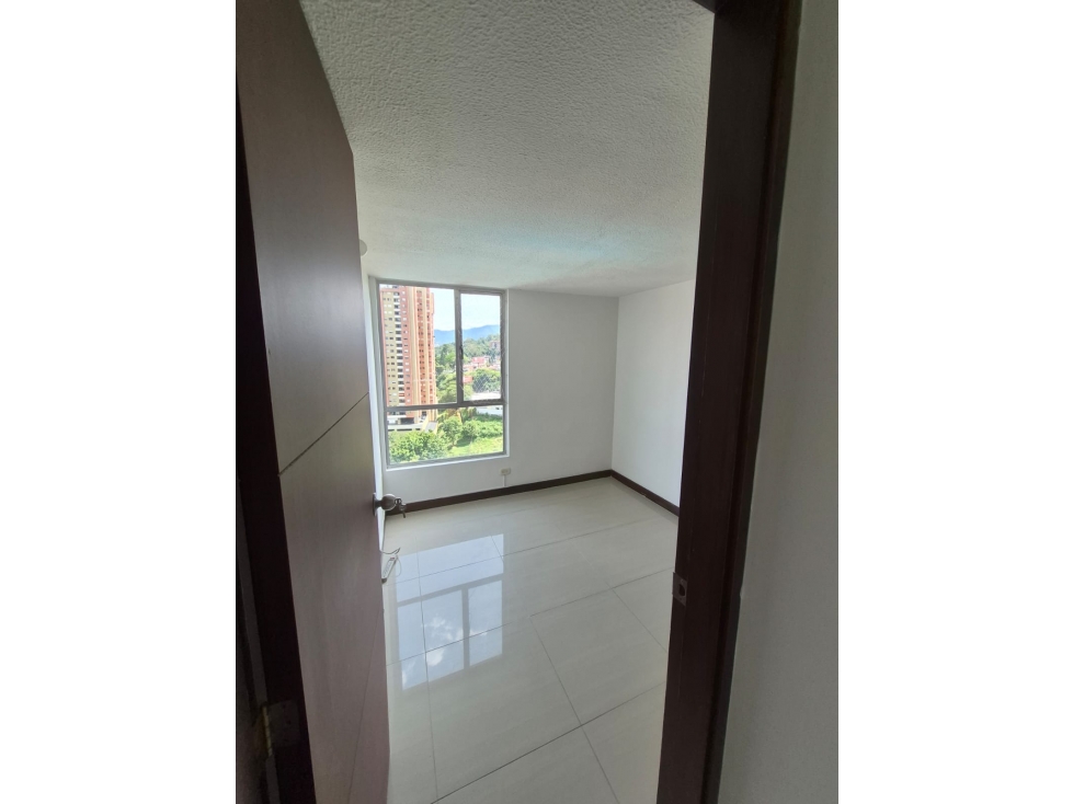 Apartamento en arriendo Poblado Loma de San Julián — foto 2