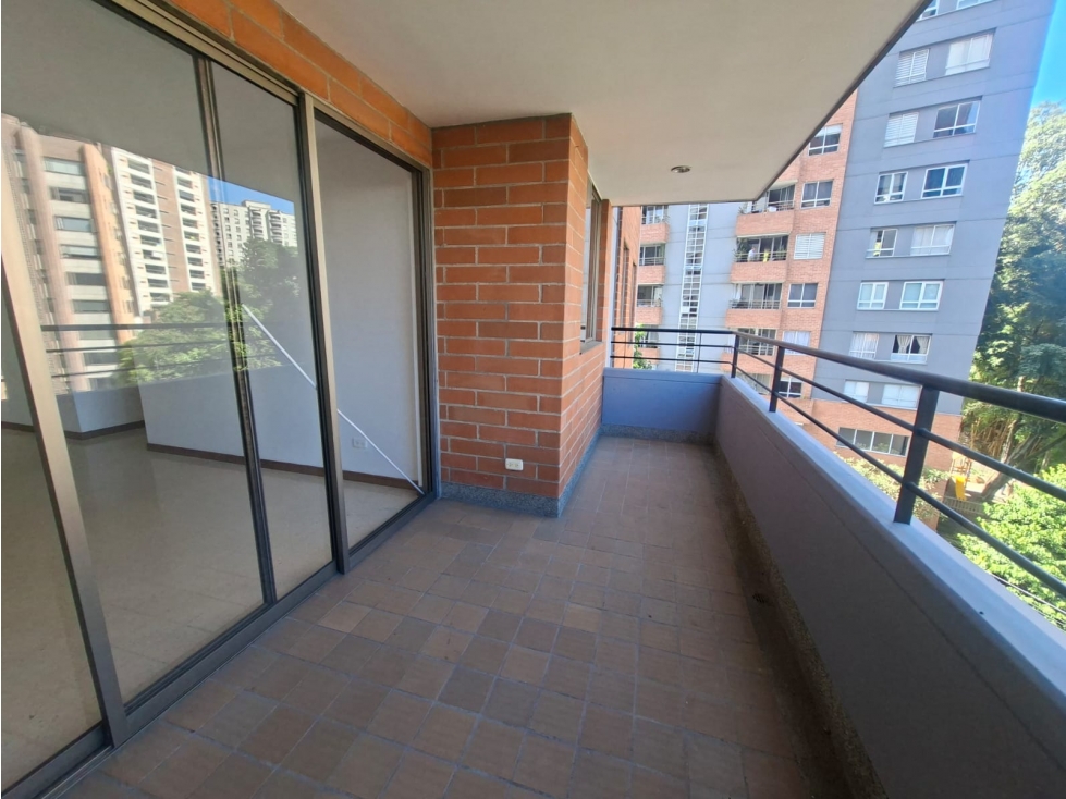 APARTAMENTO EN ARRIENDO CERCA A PROVENZA VG — foto 3