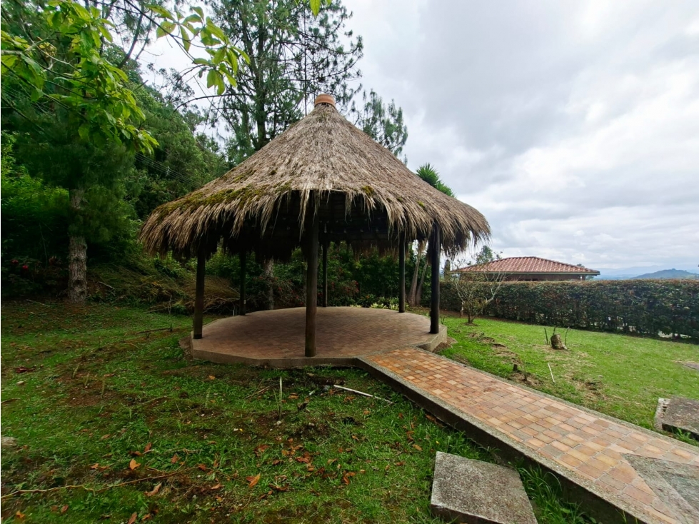 Casa en venta y en arriendo Envigado Alto Escobero