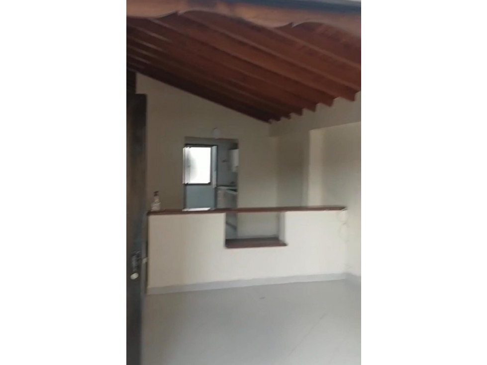 CASA EN ARRIENDO ALCALÁ CUARTO PISO — foto 4
