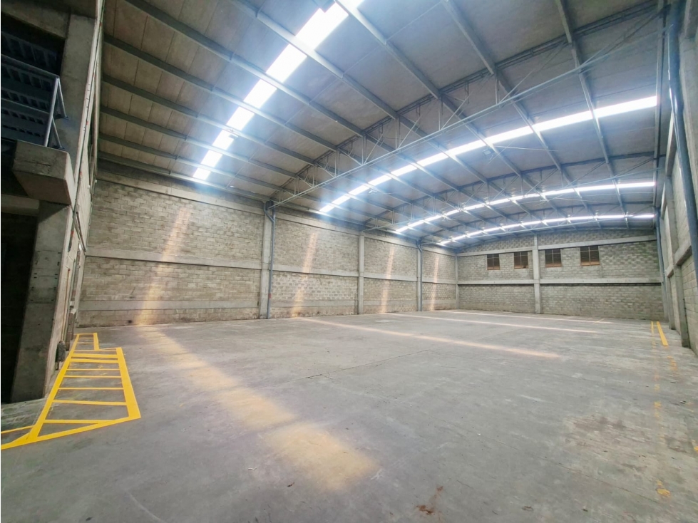 BODEGA EN ARRIENDO RIONEGRO