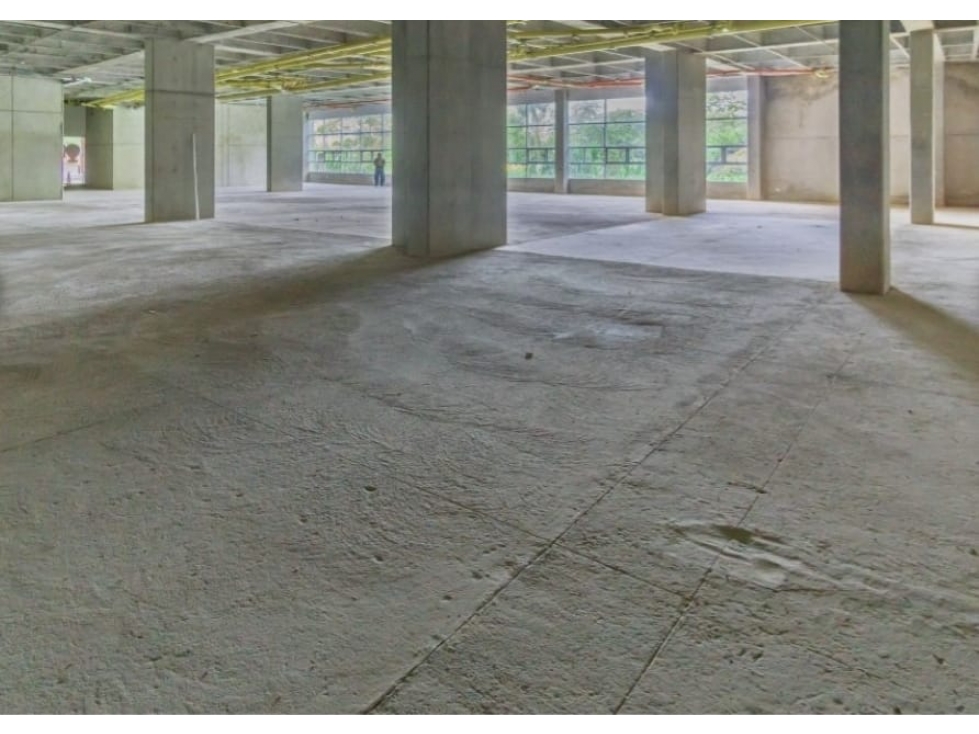 OFICINA O LOCAL COMERCIAL EN VENTA Y ARRIENDO LLANOGRANDE - 5