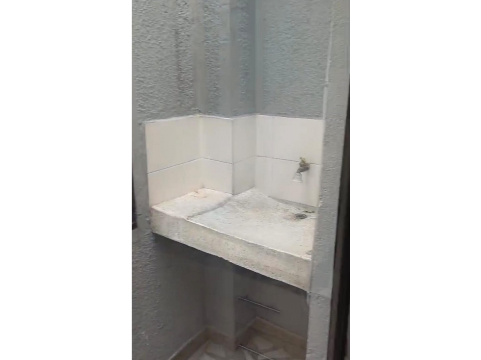 CASA EN ARRIENDO ALCALÁ CUARTO PISO — foto 5