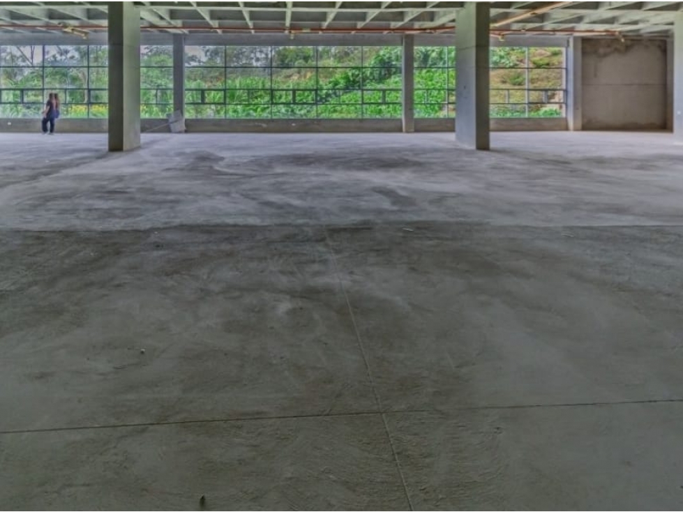 OFICINA O LOCAL COMERCIAL EN VENTA Y ARRIENDO LLANOGRANDE - 6