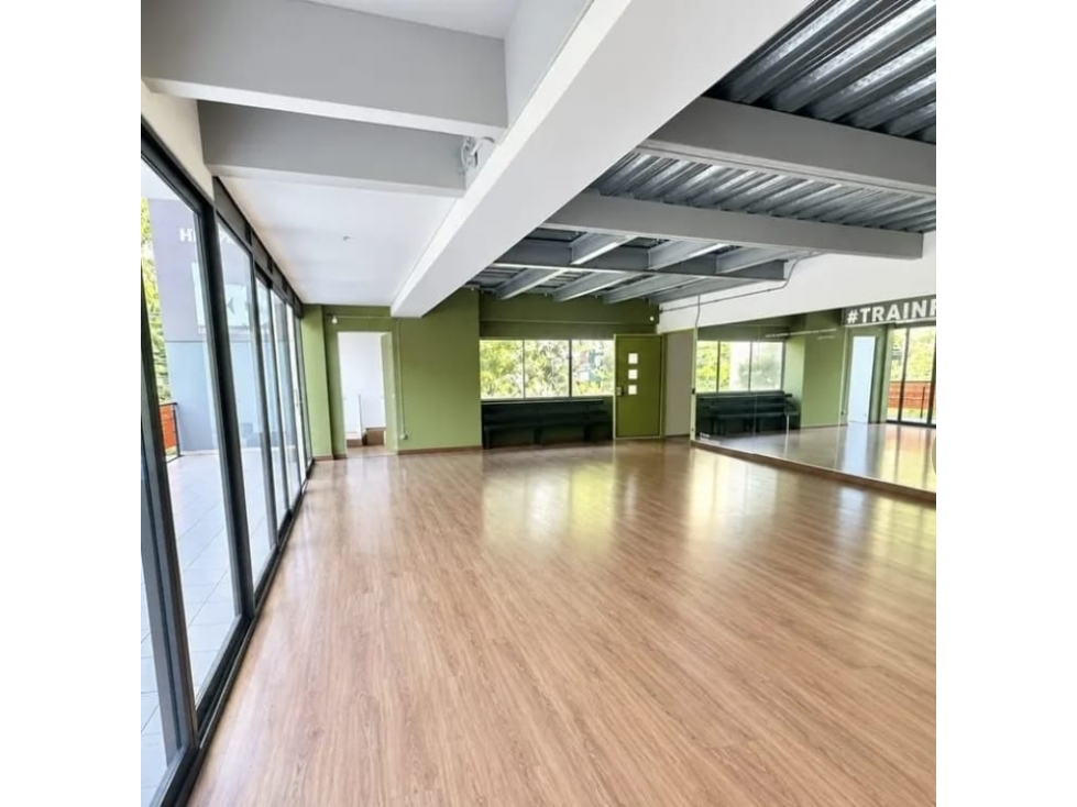 Oficina en venta y arriendo Poblado inferior — foto 5