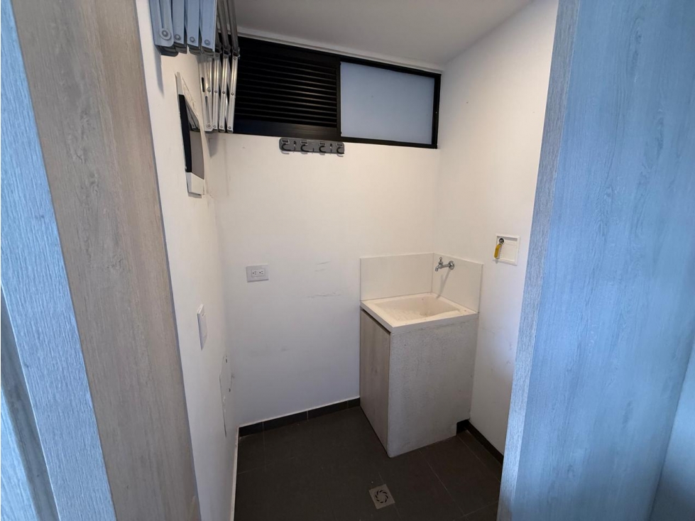 Apartamento en arriendo Poblado Palmas TC LC 24 — foto 5