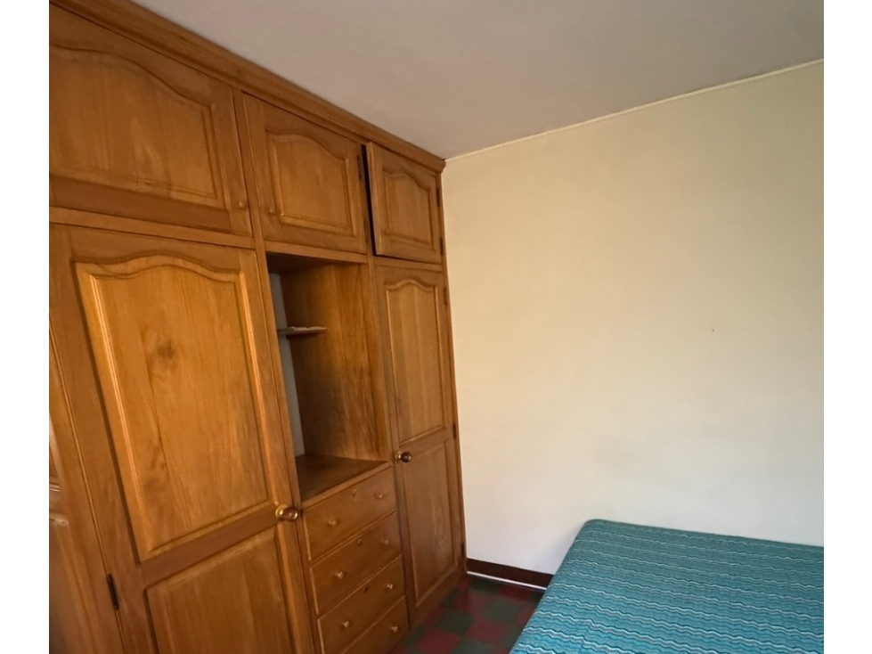 Casa en venta con aparta estudio y terraza, sector Belén Miravalle — foto 5