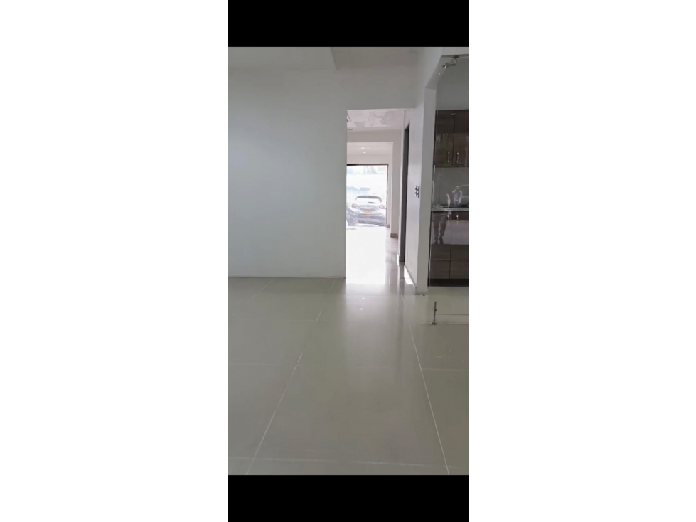 ARRIENDA LOCAL COMERCIAL SECTOR SAN DIEGO PRIMER PISO — foto 5