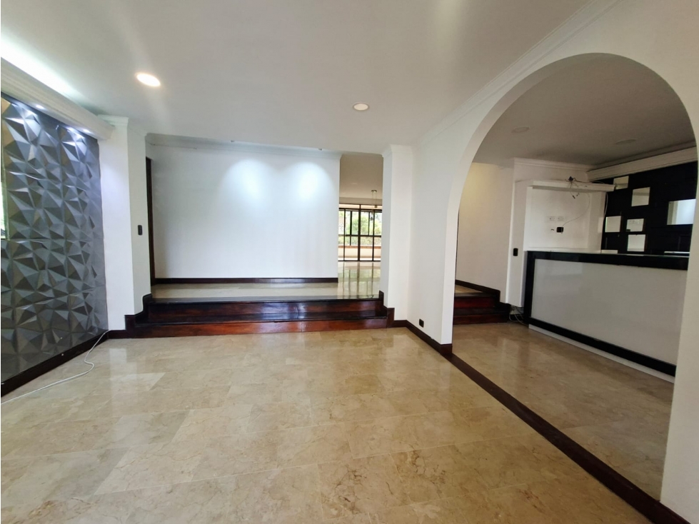 APARTAMENTO EN ARRIENDO CASTROPOL CERCA A ZONA ROSA POBLADO — foto 5