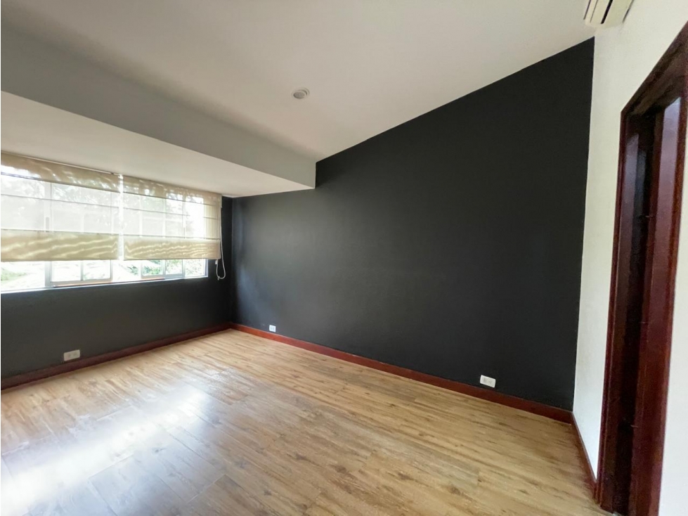 Casa en venta Envigado Loma de las Brujas Alto Valor CC — foto 3