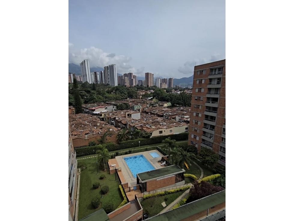 VENDO APARTAMENTO EN SURAMERICA