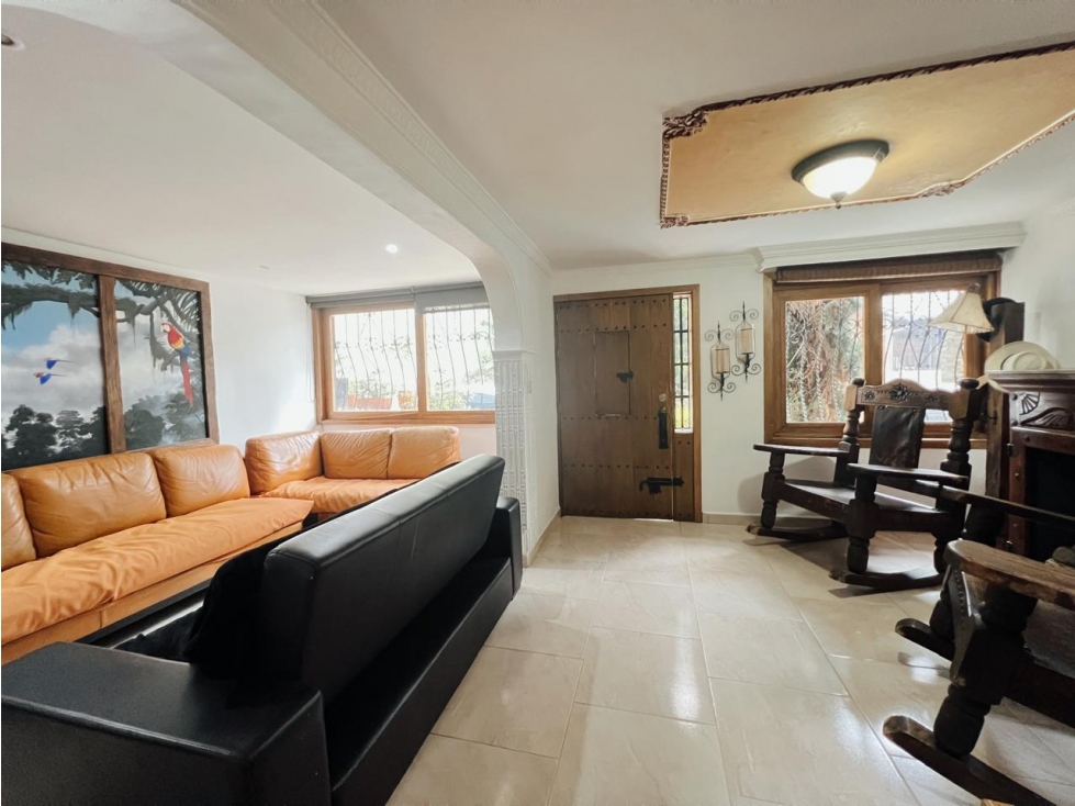 VENDO CASA EN ENVIGADO