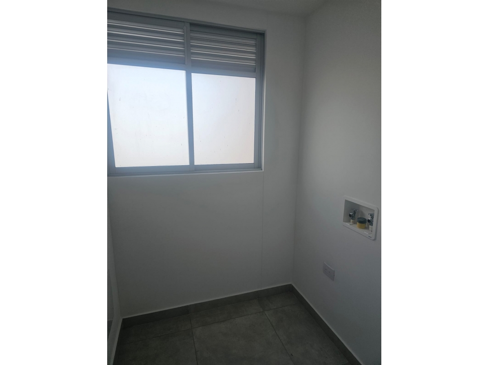 VENDO APARTAMENTO SABANETA SECTOR LAS LOMITAS — foto 3