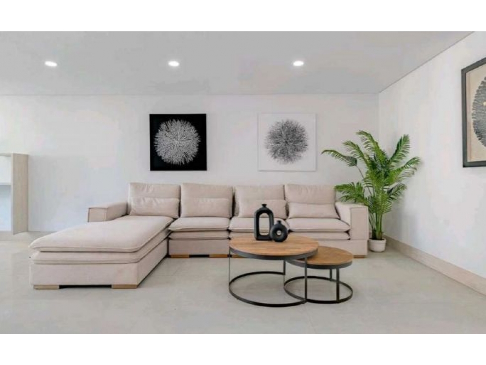 VENDO PENTHOUSE POBLADO MILLA DE ORO