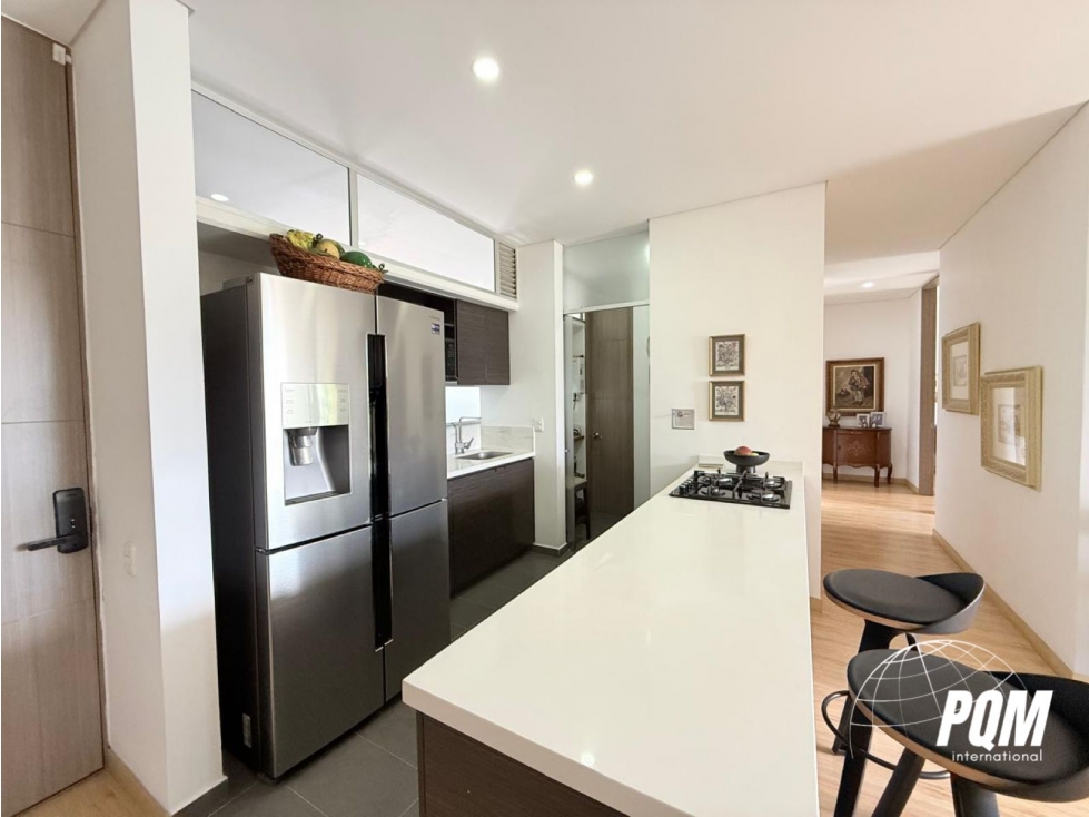 VENDO APARTAMENTO POBLADO LOS PARRA