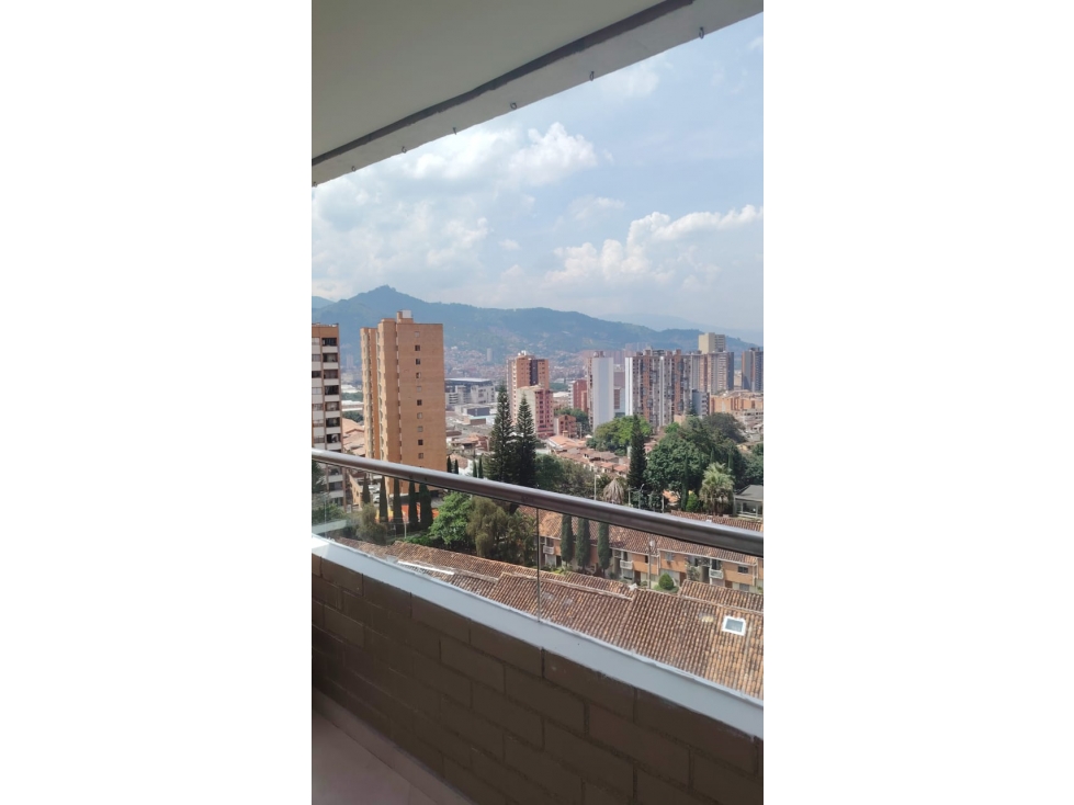 VENDO APARTAMENTO SABANETA SECTOR PLANO