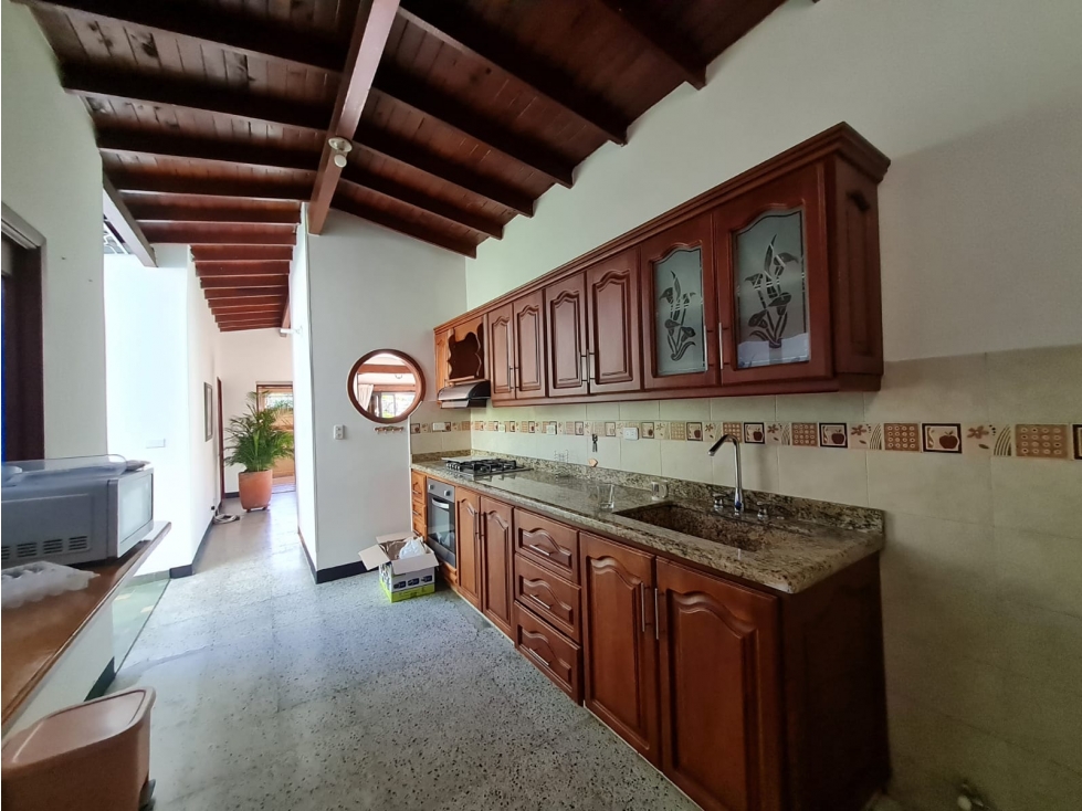 Casa esquinera 2 piso en edificio a la venta en Belén malibú — foto 3