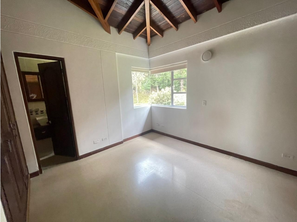 VENTA DE CASA CAMPESTRE 2 NIVELES EN ENVIGADO — foto 4