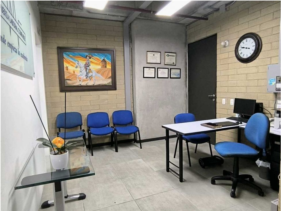 (J) Oficina en venta Centro Empresarial en Guayabal sobre la Av. 80
