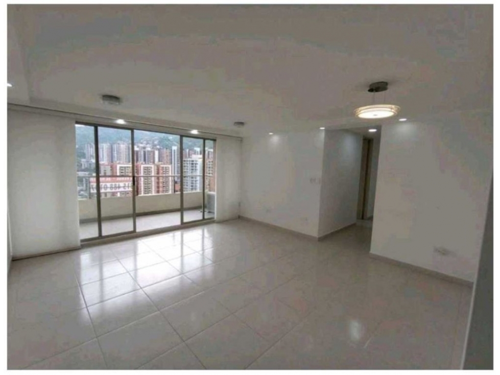 Apartamento en Venta Loma de los Bernal Medellin