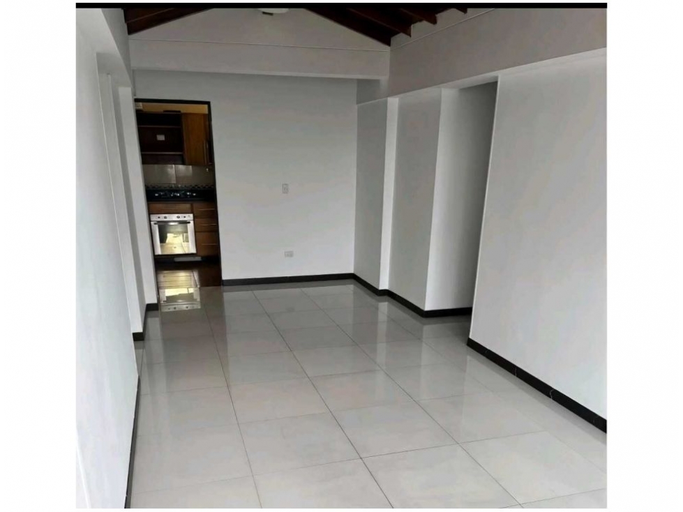 Apartamento en Venta Loma de Los Bernal Medellin — foto 2