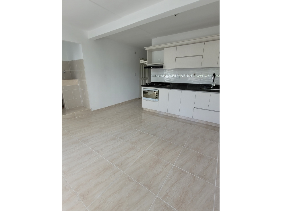 EDIFICIO DE 3 PISOS EN VENTA ALMERÍA
