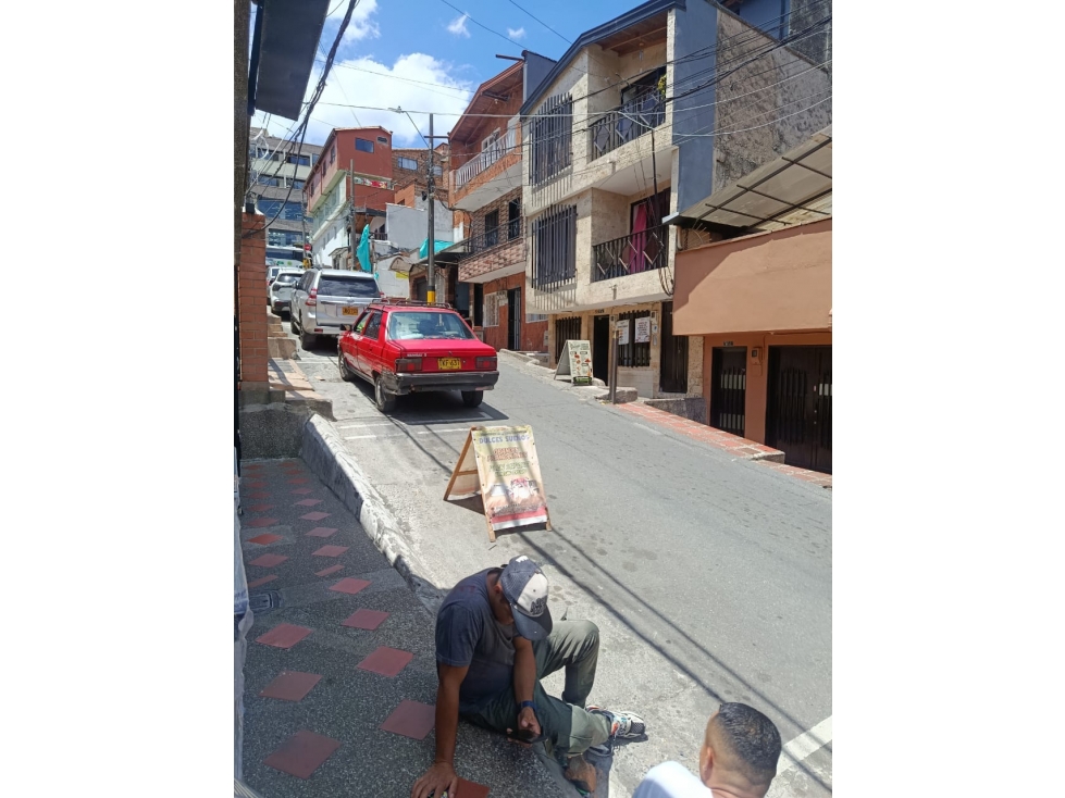 Te ofrezco casa lote en San Antonio de Prado central Alta mixtura