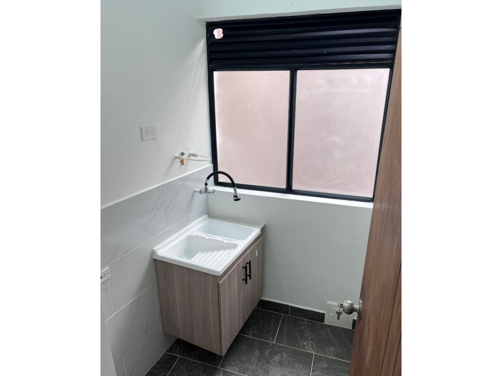 APARTAMENTO EN VENTA EL CARMEN DE VIBORAL — foto 2