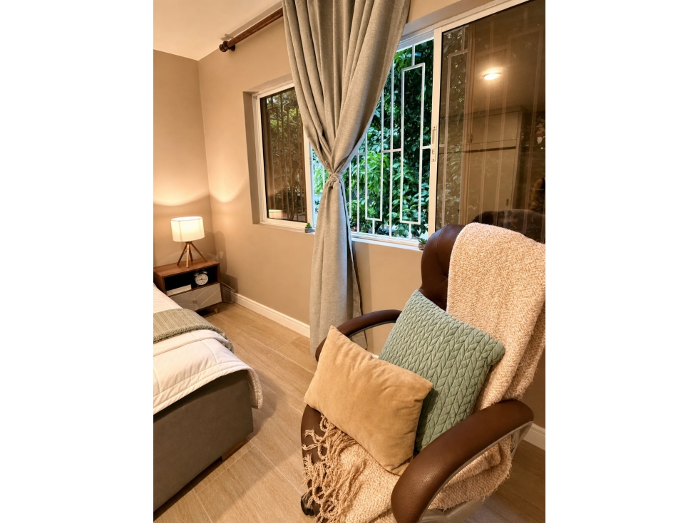 Propiedad con 5 aparatestudios para airbnb Laureles en PH piso 2 - 2