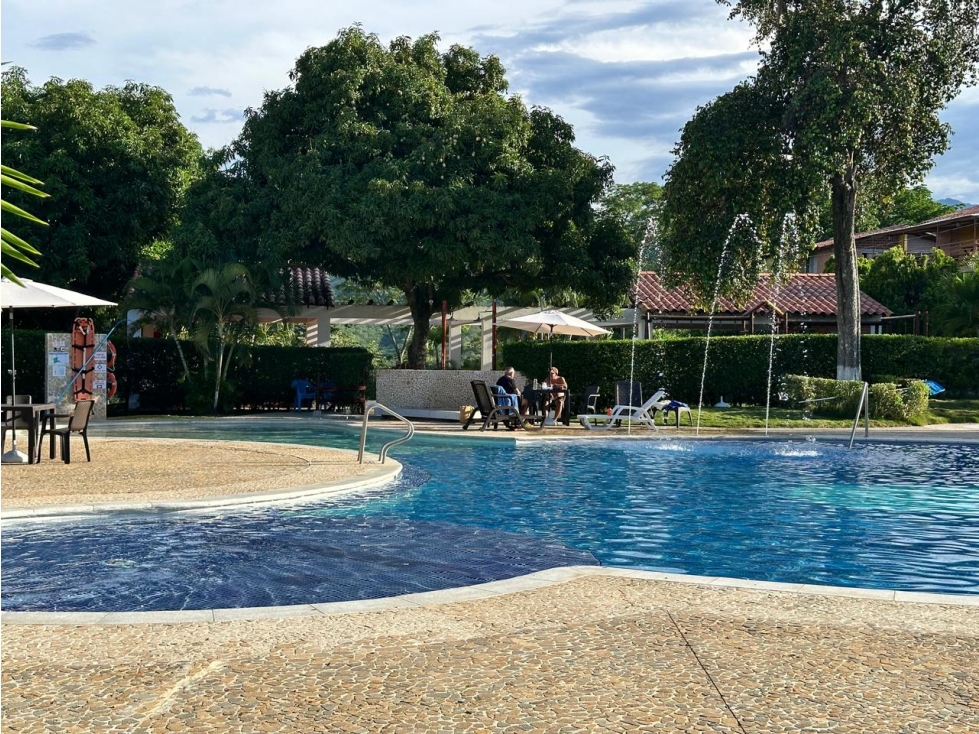VENDO CASA SANTA FE DE ANTIOQUIA