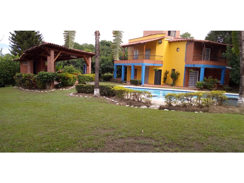 Finca FAMILIAR de descanso en Venta Sopetran