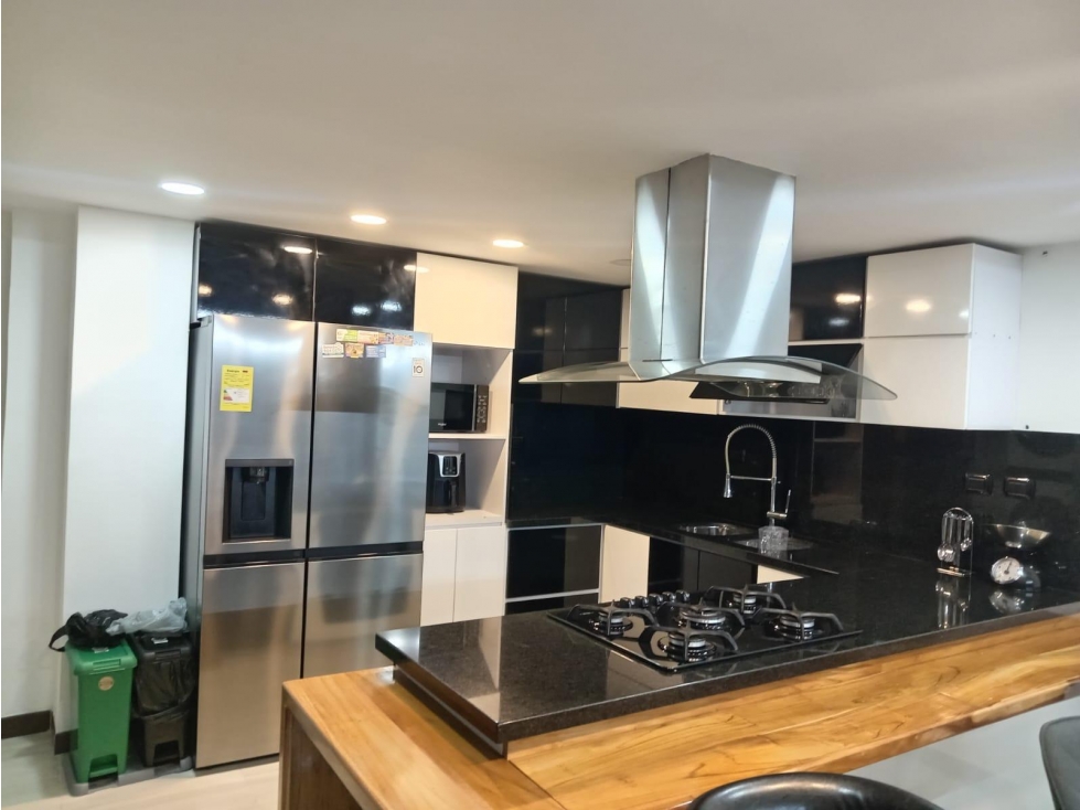 Apartamento dúplex en venta en El Portal, Envigado | 142 m² — foto 2