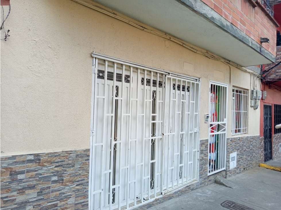 Apartamento primer piso en venta en Campo Valdes area 115 mt²
