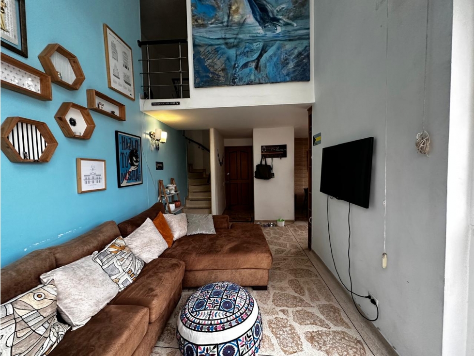 VENDO APARTAMENTO POBLADO CASTROPOL — foto 2
