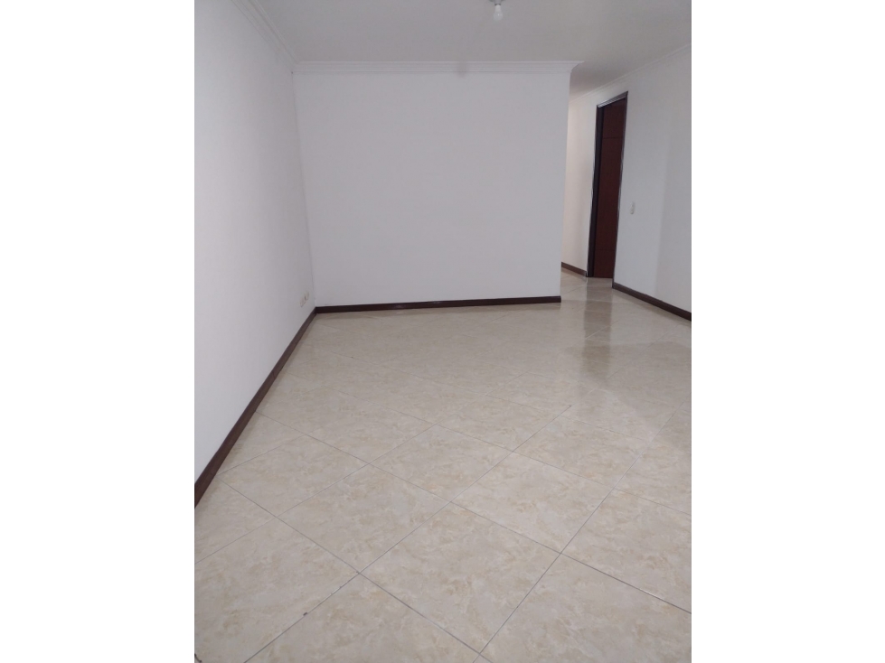 VENTA DE APARTAMENTO EN LOMA DE LOS BERNAL — foto 5
