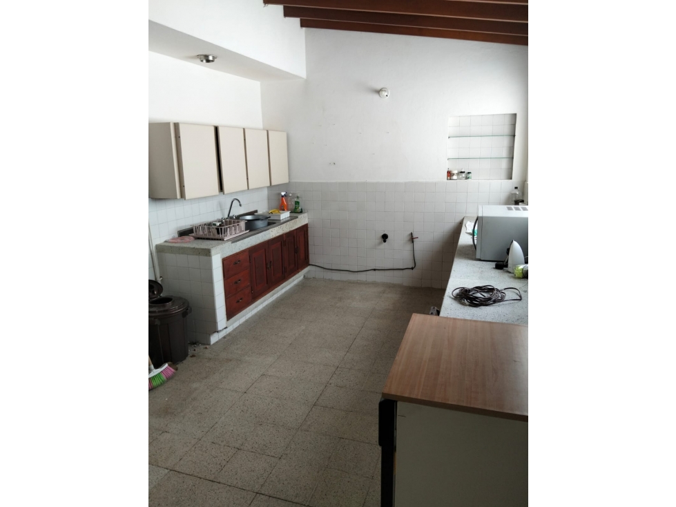 Casa 250 m² en Laureles | 2 Niveles | $1.900 Millones