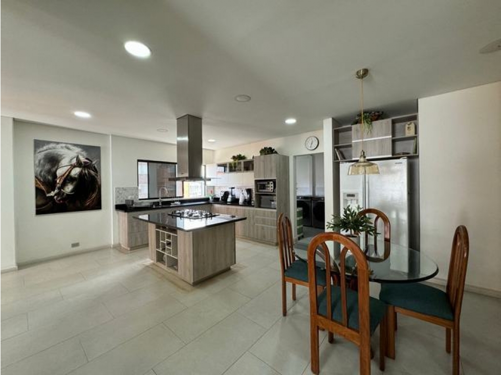 VENDO APARTAMENTO POBLADO SANTA MARIA DE LOS ANGELES