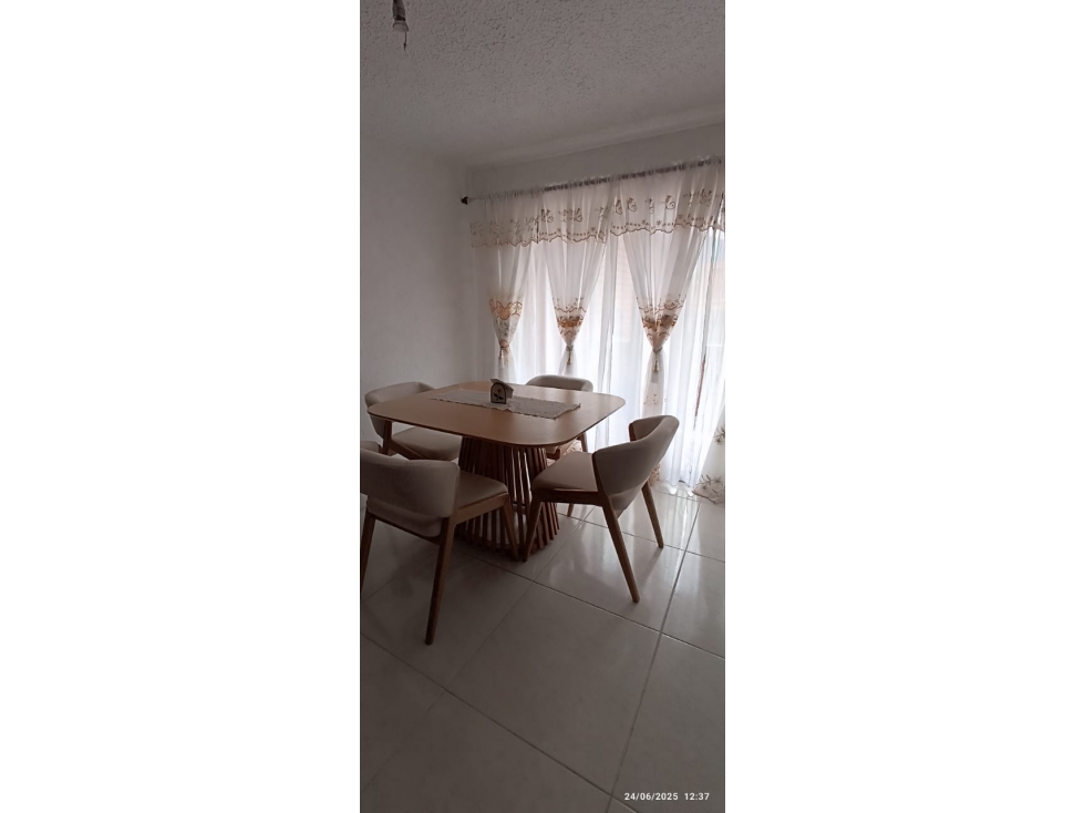 VENDO APARTAMENTO EN LA AMERICA